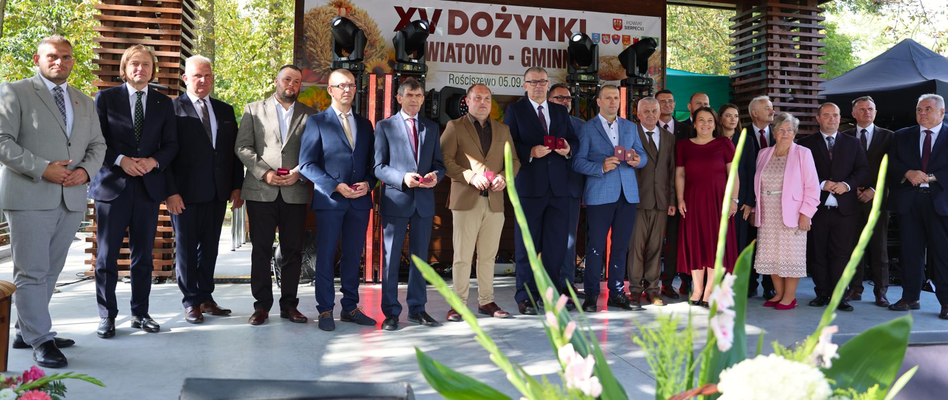 Dziękujemy rolnikom za ich pracę i tegoroczne plony. Dożynki powiatowo-gminne w Rościszewie