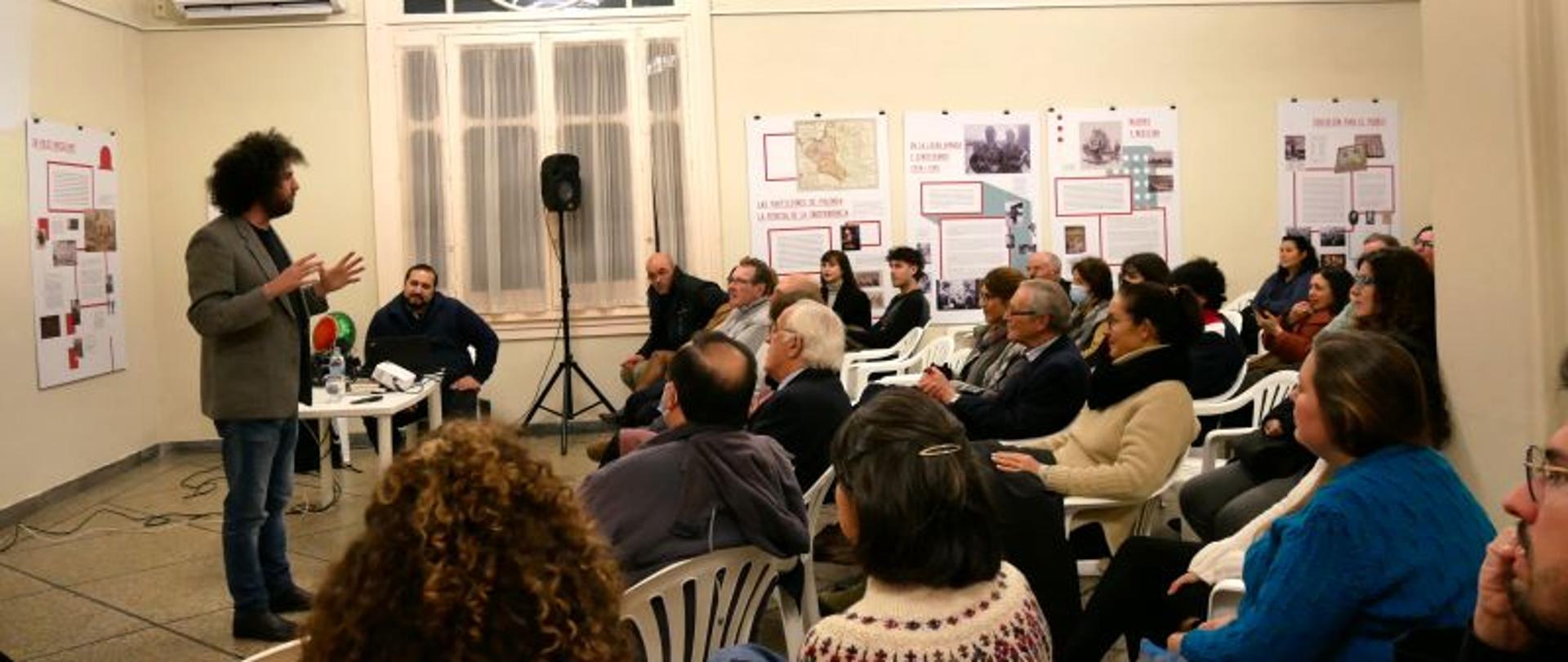 En la sede de la Sociedad Polonesa de Mariscal Józef Piłsudski en Montevideo Dan Lande, creador de proyectos como Mundo Sandía y La Ruta de las Bobes, contó su experiencia de viaje por Polonia.