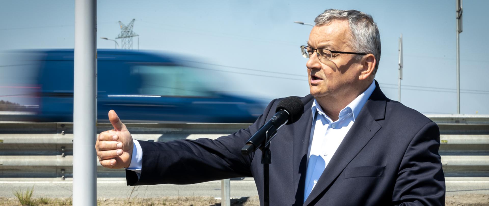 Minister infrastruktury Andrzej Adamczyk