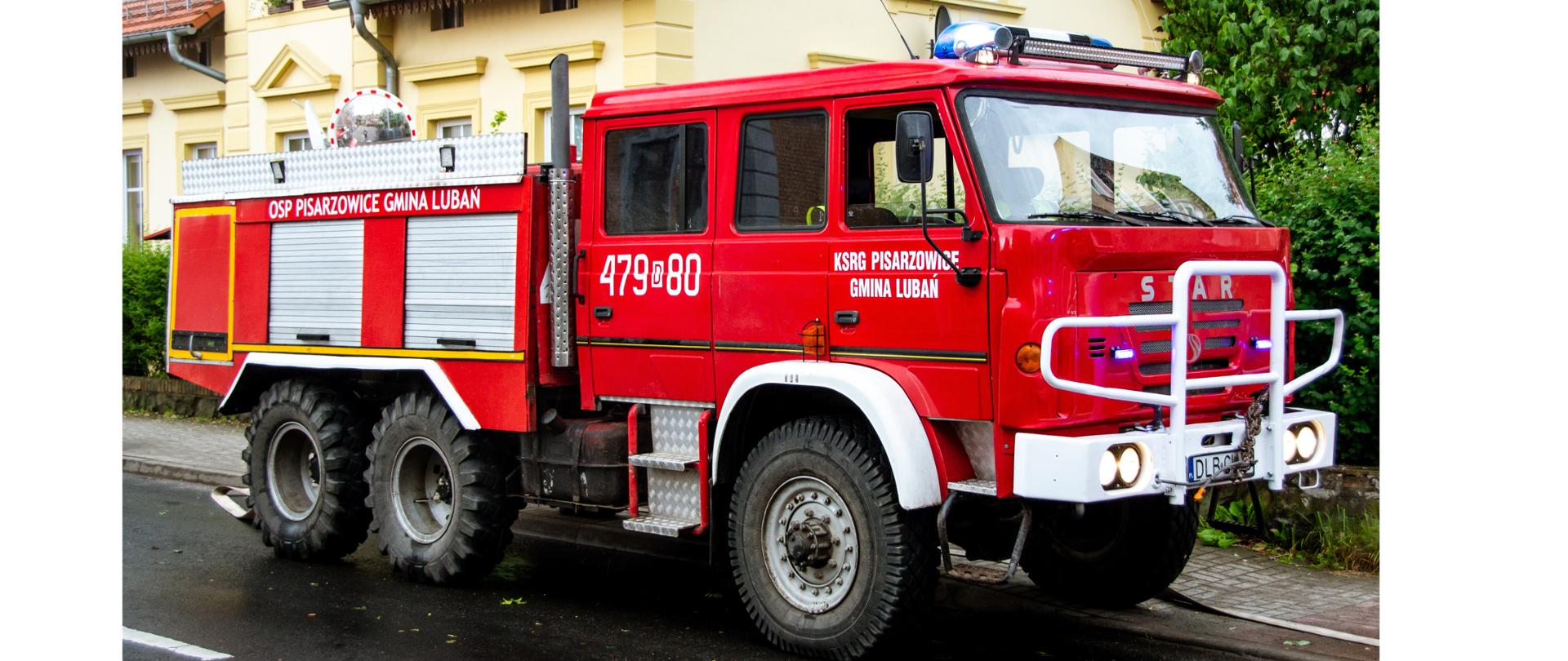 OSP Pisarzowice - samochód średni gaśniczy 479-80