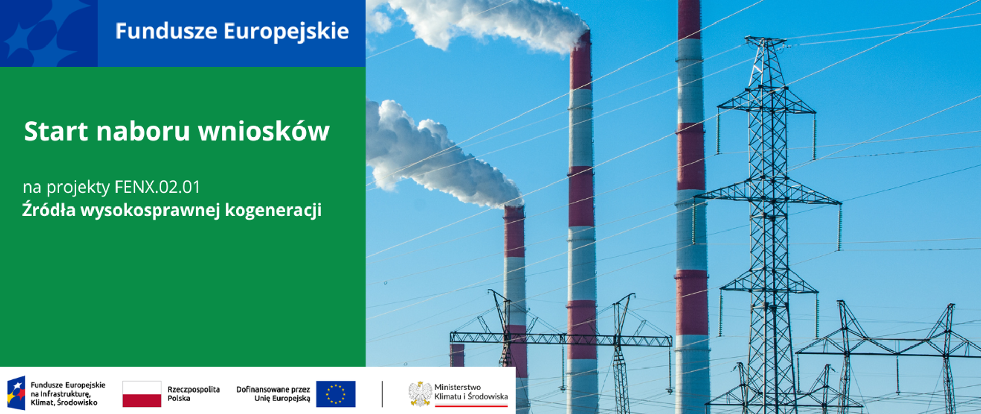 Słupy linii wysokiego napięcia na tle kominów elektrowni. 