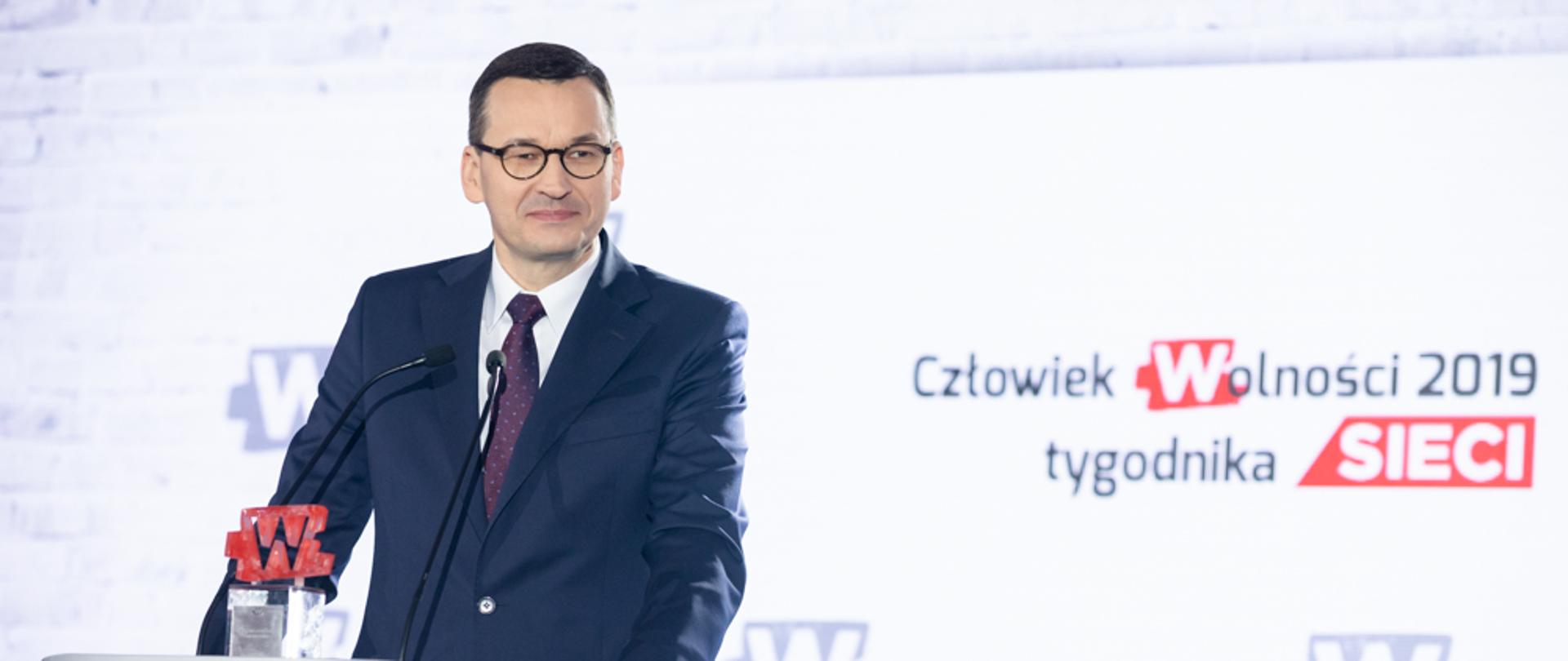 Premier Mateusz Morawiecki z nagrodą Człowiek Wolności 2019 roku Tygodnika Sieci.