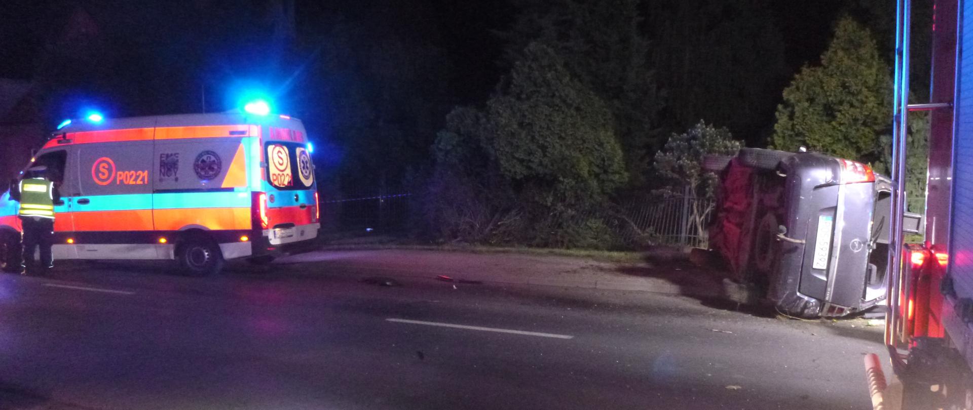 WYPADEK SAMOCHODU OSOBOWEGO