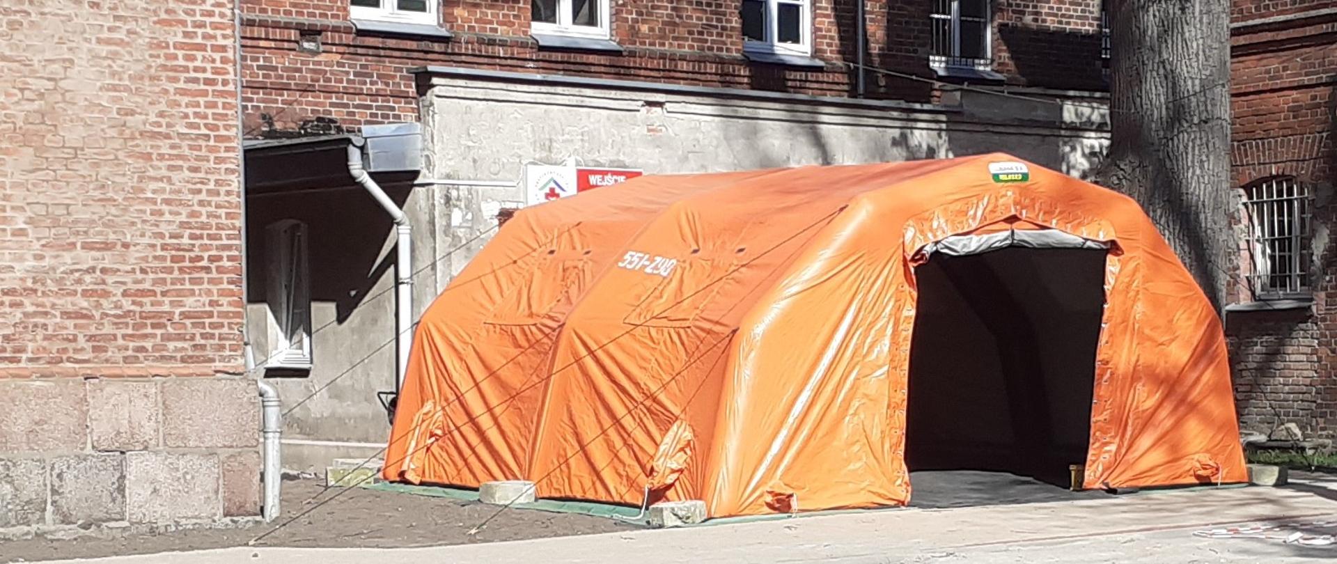 Zdjęcie zrobione przed Przyjaznym Szpitalem w Połczynie-Zdroju