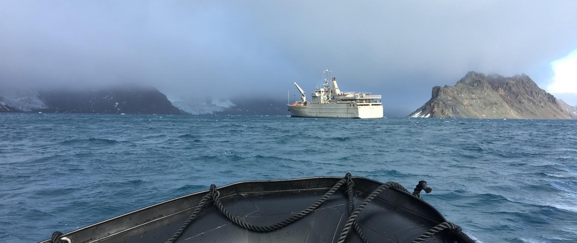 Científicos de la estación2