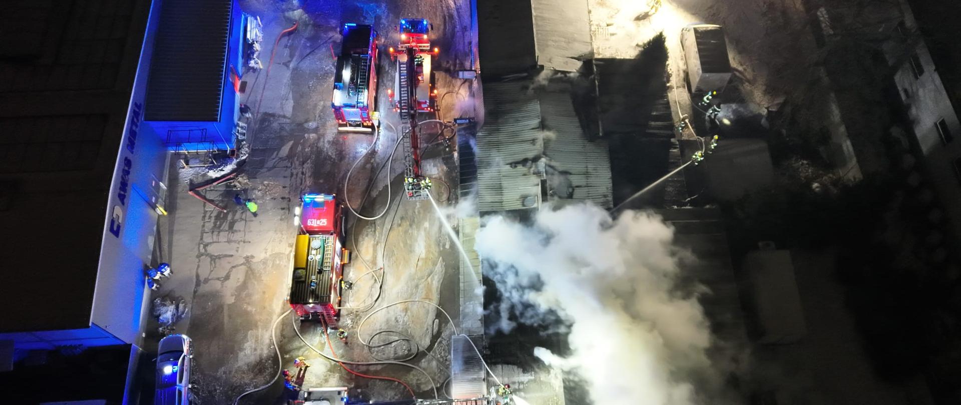 NA zdjęciu widać miejsce pożaru z lotu ptaka 