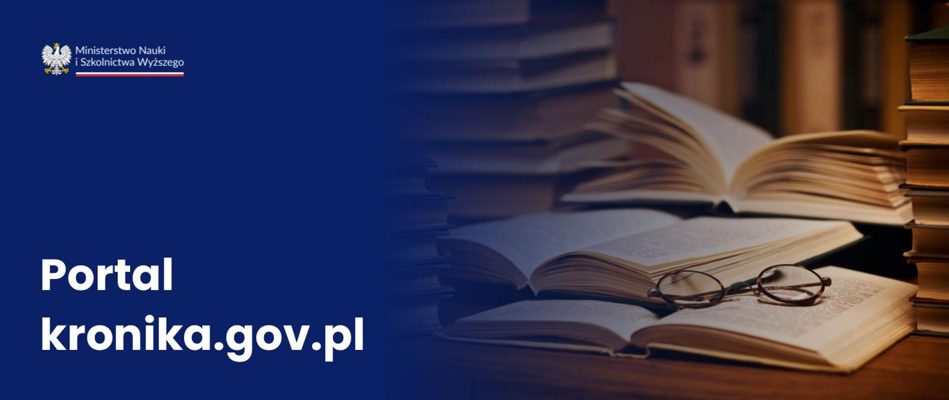 Grafika - kilka starych książek, obok na niebieskim tle napis Portal kronika.gov.pl.
