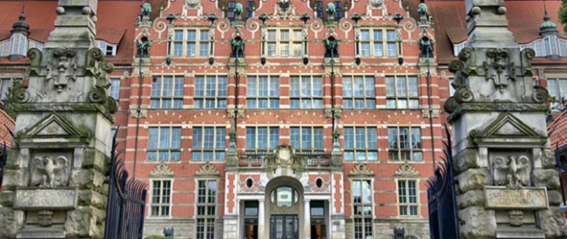 widok na Politechnikę gdańską od frontu