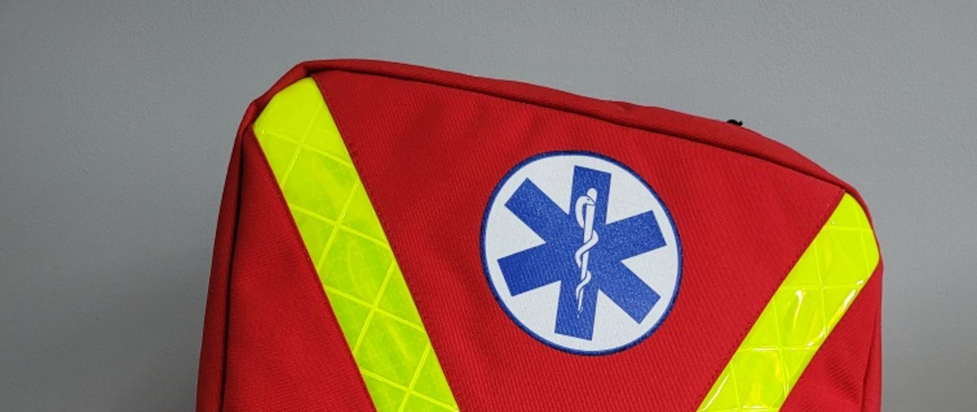 uroczyste przekazanie torby medycznej R1