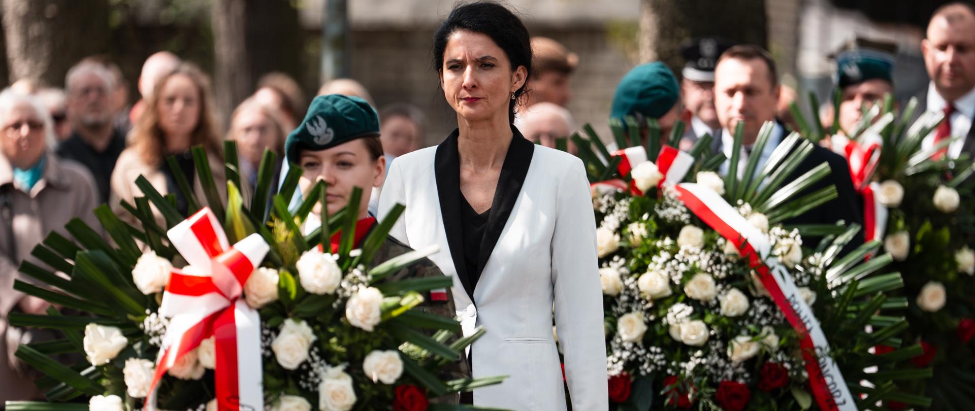 „Prawda, pamięć, zobowiązanie” – wojewoda dolnośląska Anna Żabska podczas obchodów Dnia Pamięci Ofiar Zbrodni Katyńskiej we Wrocławiu