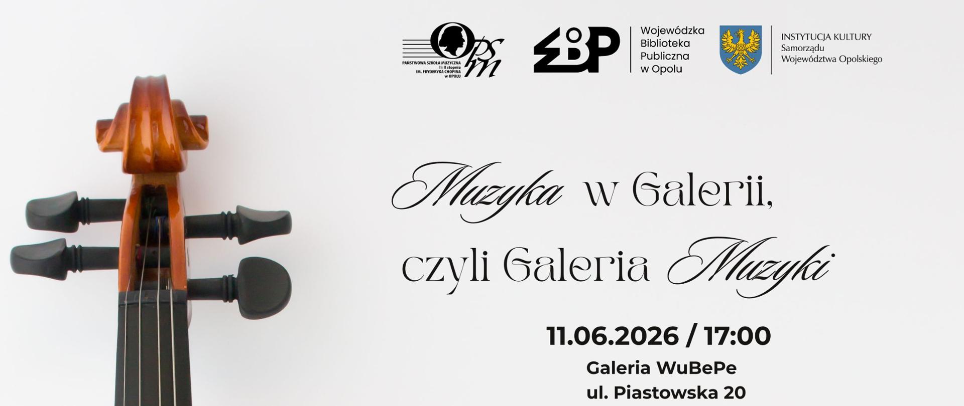 jasny plakat przedstawiający grafikę pudła rezonansowego skrzypiec po lewej stronie, w górnej części logotypy Szkoły, Wojewódzkiej Biblioteki Publicznej oraz Instytucji Kultury Samorządu Województwa Opolskiego, w centralnej części informacja o wykonawcach, dacie, godzinie oraz miejscu koncertu, w dolnej części logotypy patronów medialnych: Radio DOXA, TVP 3, Radio Opole, ecovision.tv, Radio Park, Radio ESKA, ESKA 2, o!polska, Tygodnik Krapkowicki