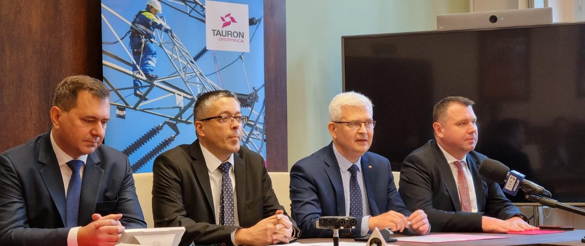 Artur Michalski, zastępca prezesa zarządu NFOŚiGW podczas uroczystego podpisania umowy z Tauron Dystrybucja we Wrocławiu