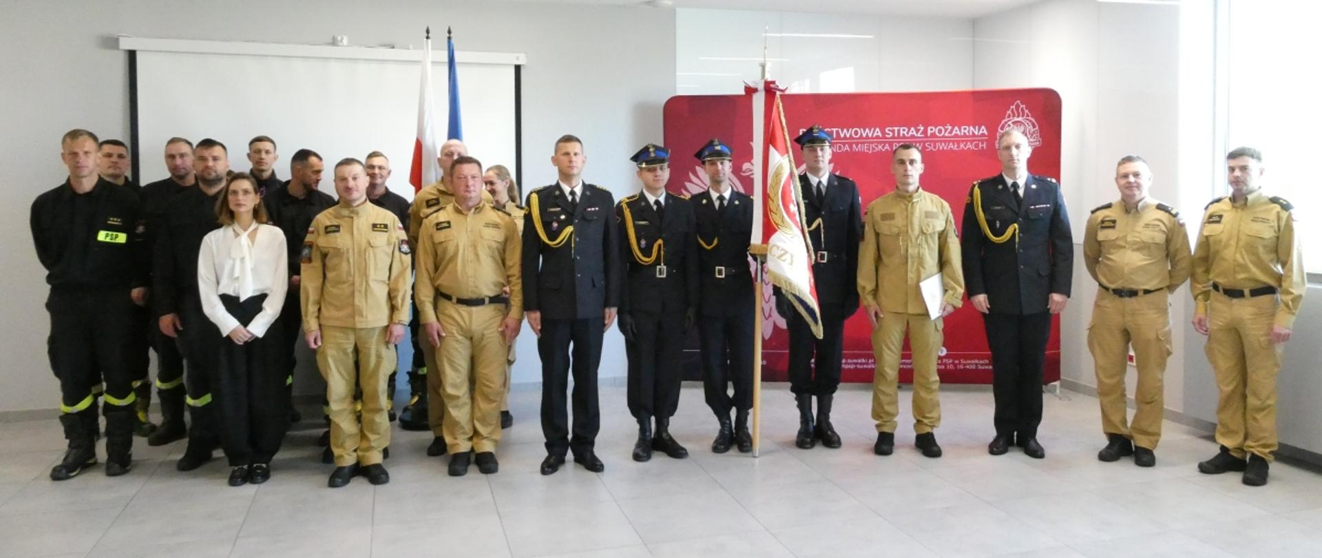 Zdjęcie wszystkich uczestników zbiórki