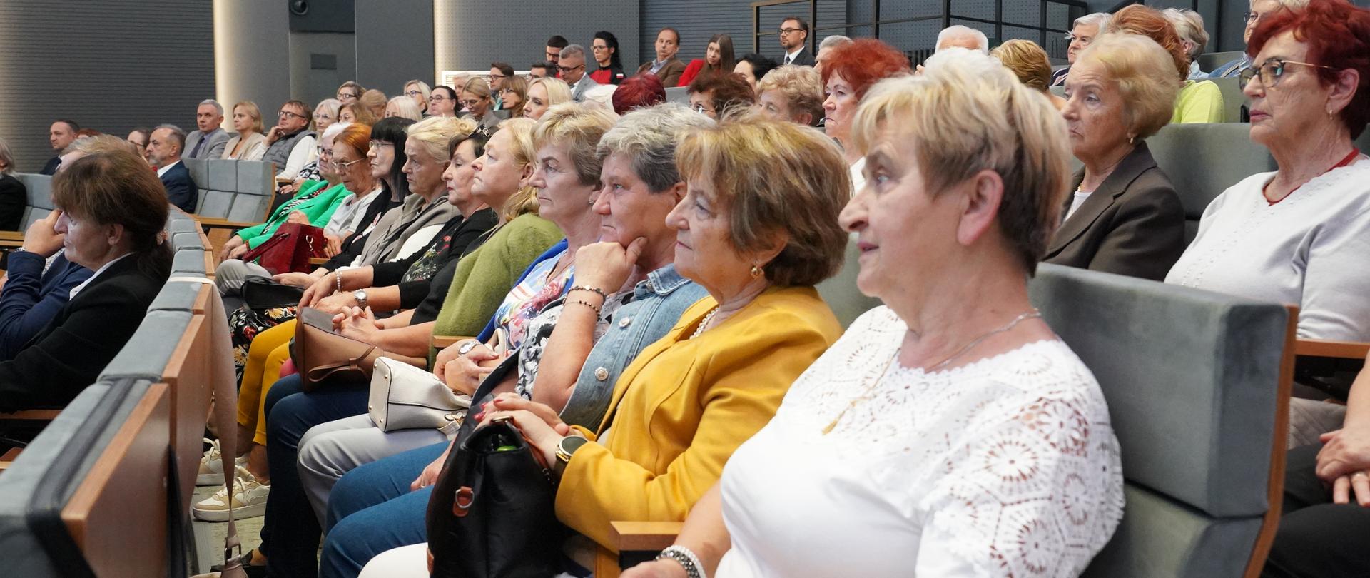 Projekt "Razem dla seniorów"