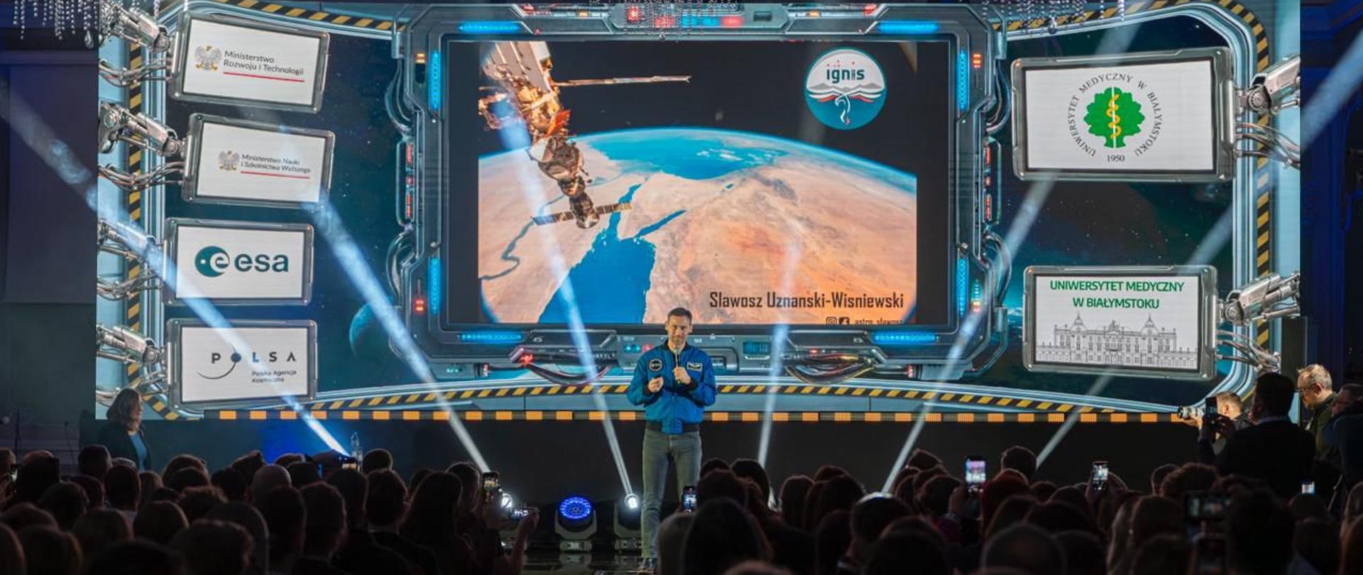 Spotkanie z polskim astronautą dr. Sławoszem Uznańskim-Wiśniewskim w Aula Magna Pałacu Branickich w Białymstoku