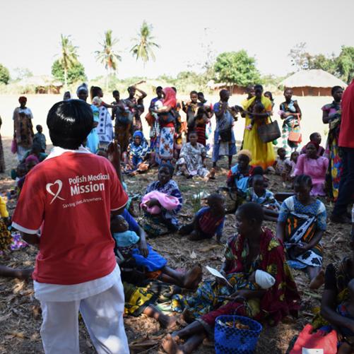 spotkanie lekarza z pacjentkami