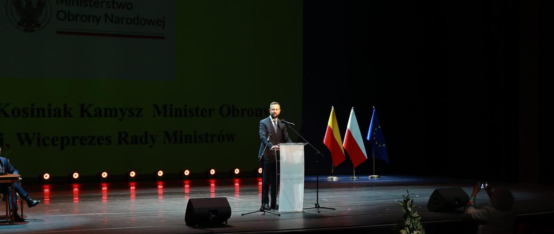 19 maja br. w Warszawie, Władysław Kosiniak-Kamysz, wicepremier-minister obrony narodowej wziął udział w inauguracji IV Wielkiego Kongresu Uniwersytetu Trzeciego Wieku.