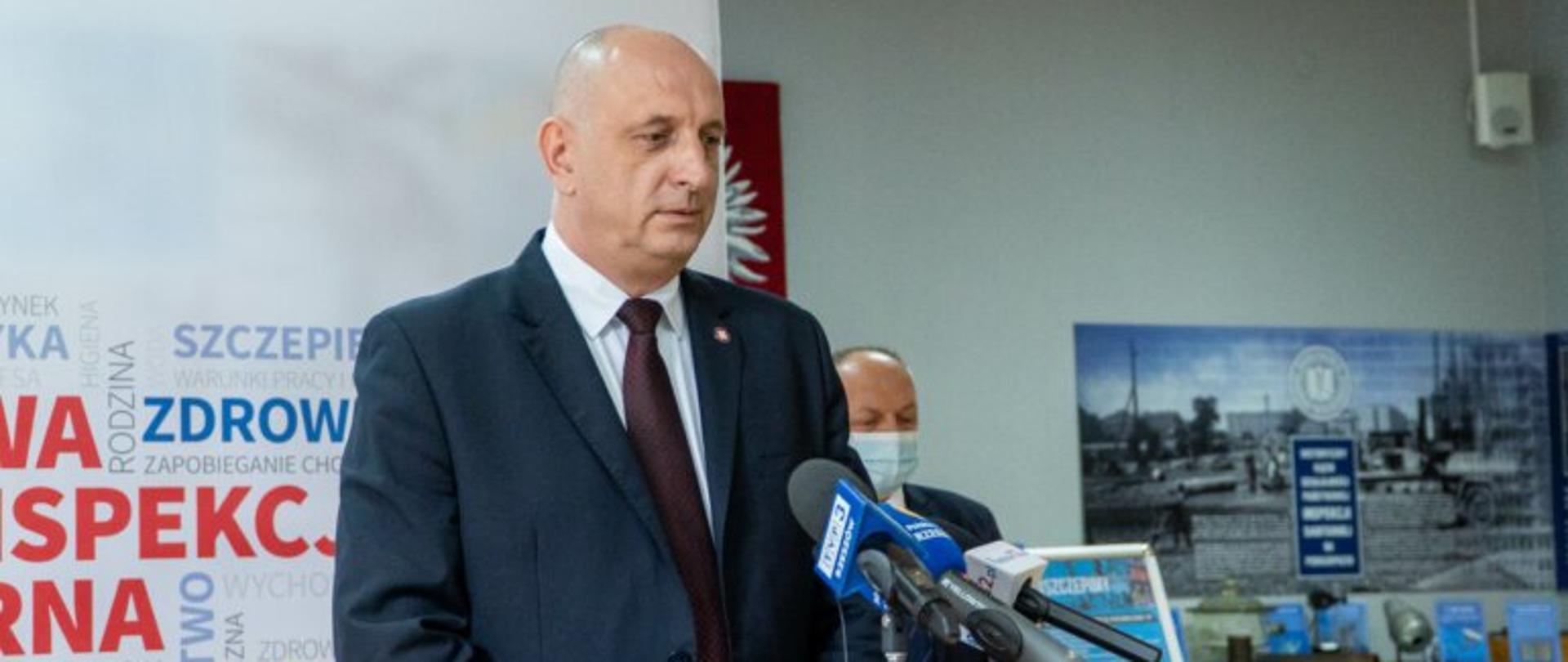 Konferencja z udziałem głównego inspektora sanitarnego