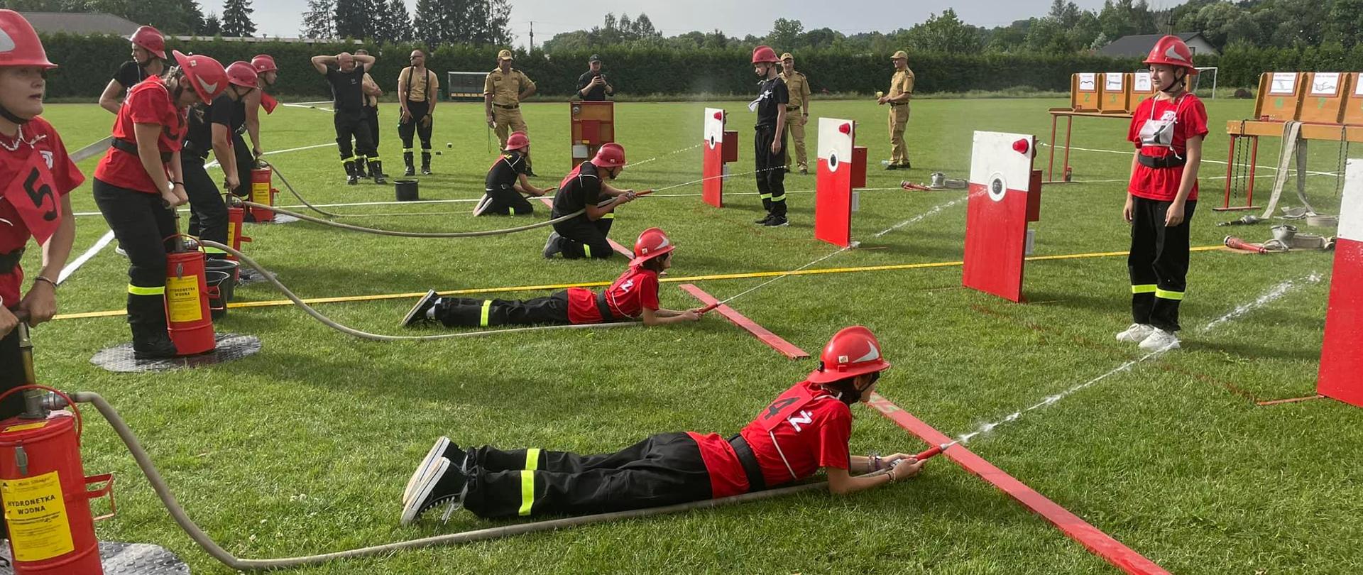 Napełnianie nalewaków wodą
