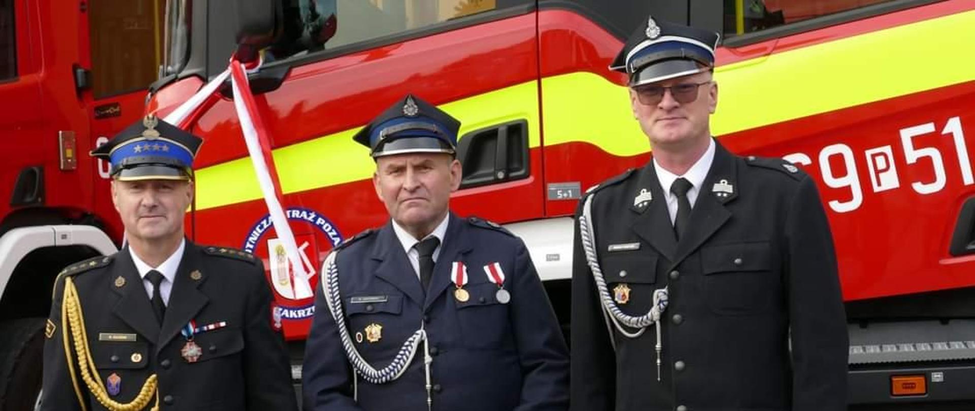 p.o. Komendanta Powiatowego PSP, odznaczony strażak oraz prezes powiatowy