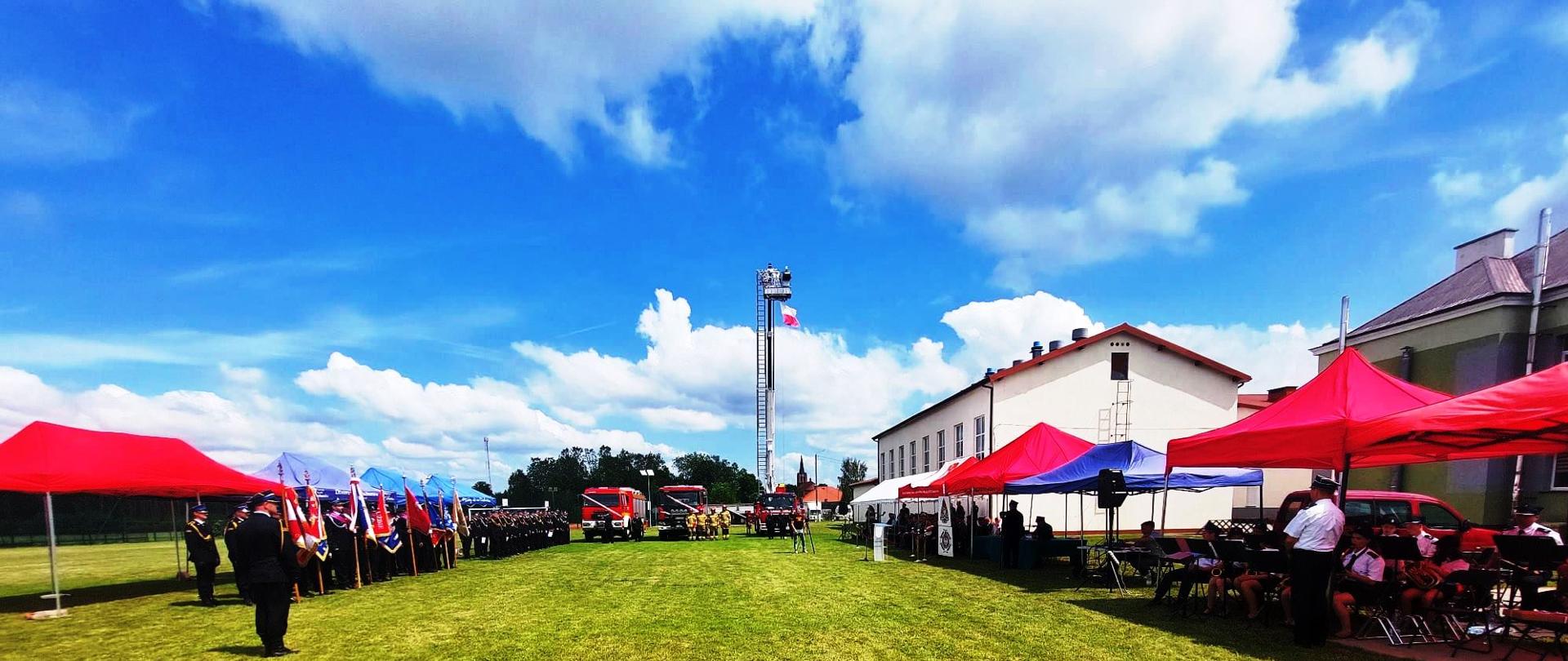 nadbrygadier Jarosław Nowosielski zabierając głos podczas apelu, podsumował w kilku słowach moc sił ratowniczych formacji PSP i OSP, wspomniał o ustawie OSP, która jest uhonorowaniem ich zasług oraz ustawie modernizacyjnej. 