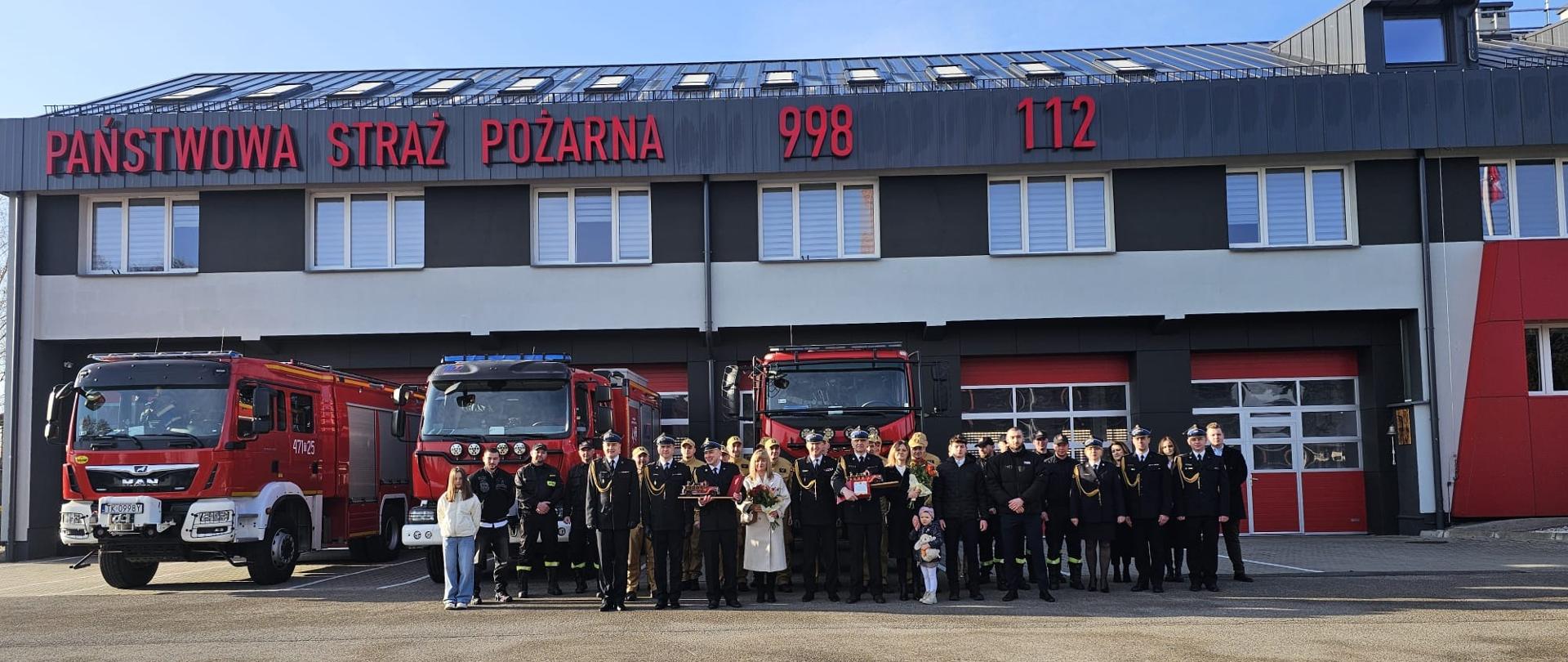 Pożegnanie funkcjonariuszy KP PSP Sandomierz odchodzących na zaopatrzenie emerytalne