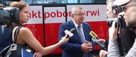 Minister A. Adamczyk zwrócił się do dziennikarzy z prośbą o propagowanie akcji