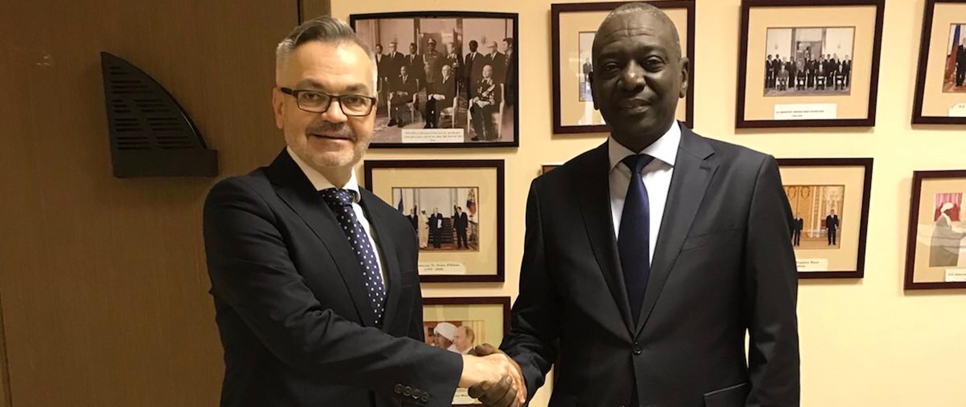 982F492A-4F66-4E22-8C20-5BE909736975