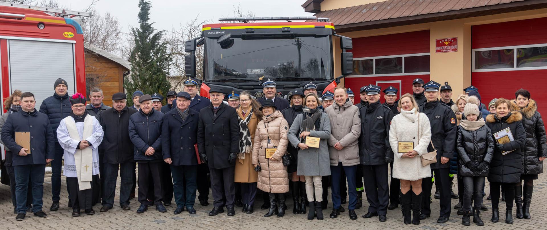Przekazanie samochodu GCBA do OSP KSRG Janów.