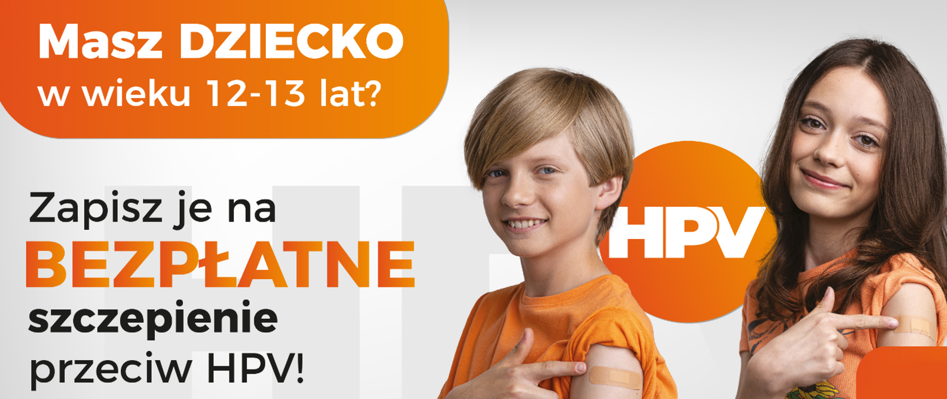 Uśmiechnięty chłopiec i dziewczynka