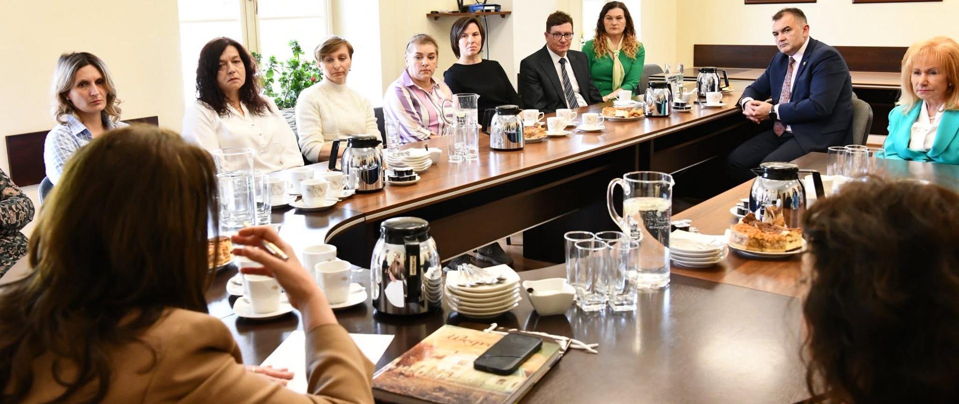 Ministra ds. polityki senioralnej odwiedziła Węgrów