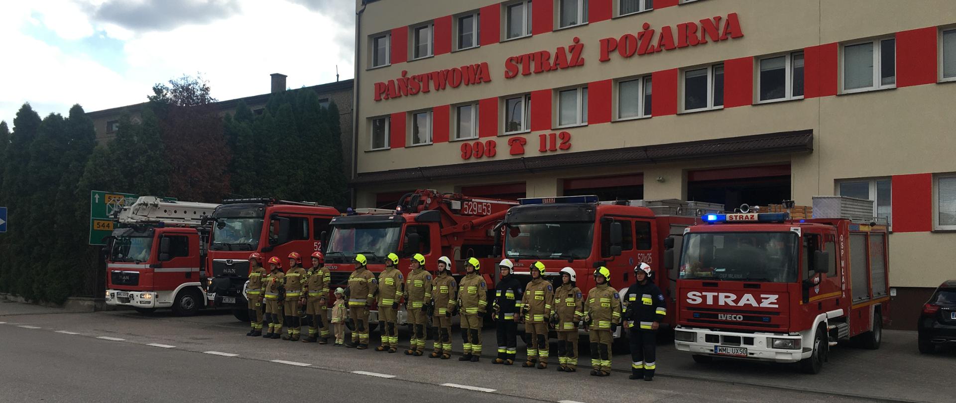 W 78 wybuchu Powstania Warszawskiego mławscy strażacy oddali hołd Powstańcom.