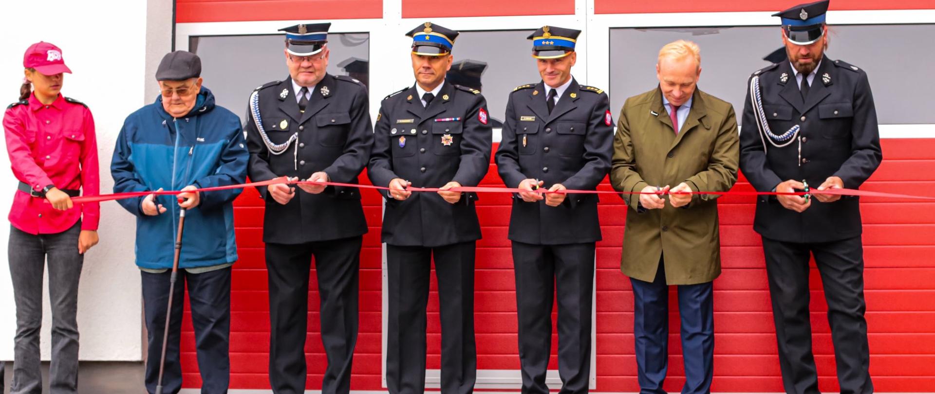 Nowy samochód ratowniczo-gaśniczy i zmodernizowana remiza dla OSP Lubań