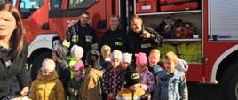 Wizyta włocławskich strażaków w przedszkolu "Smerfna Chata" we Włocławku