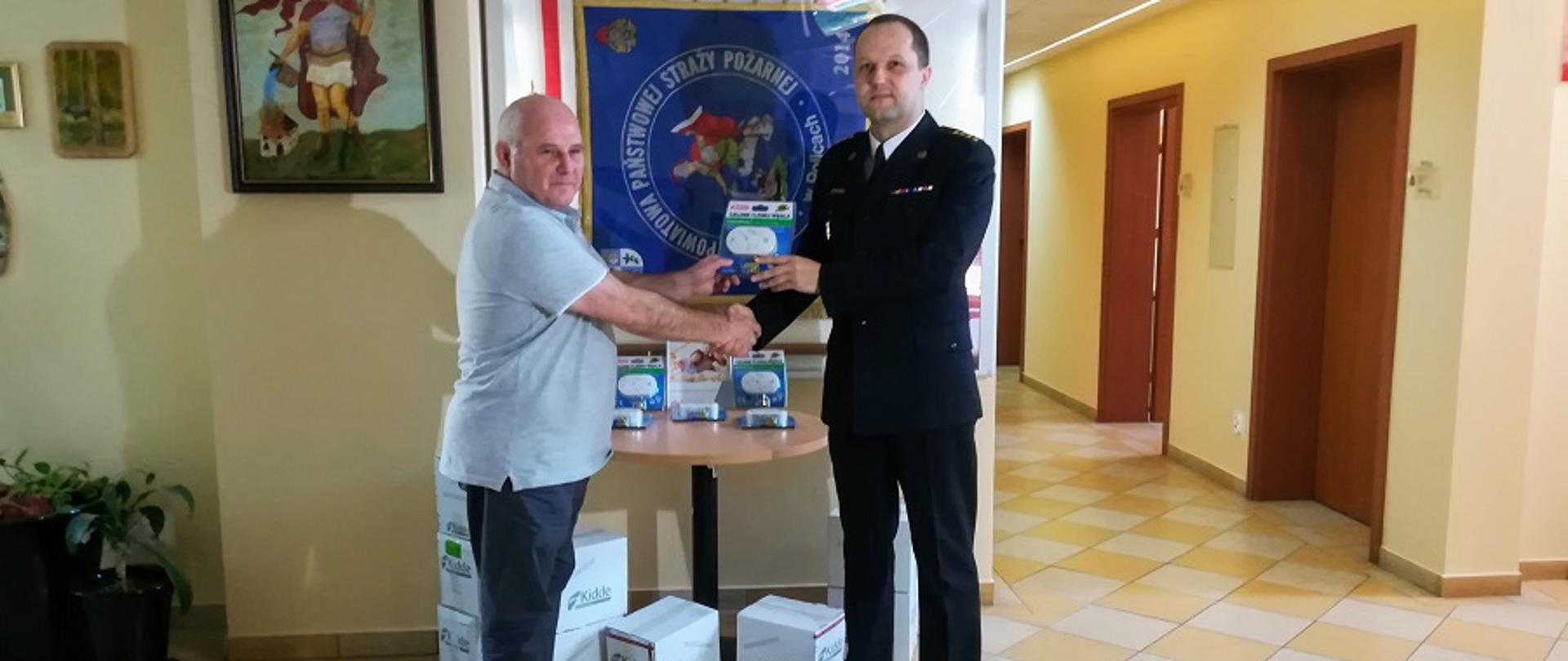 Akt wręczania czujników