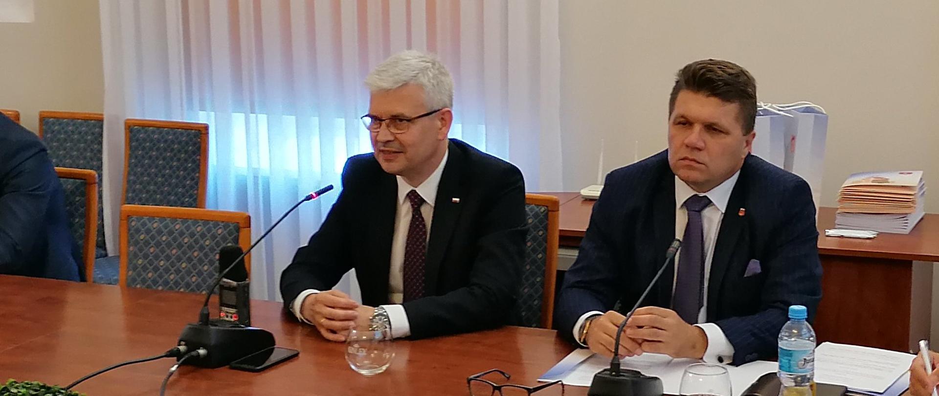 Wiceminister klimatu Ireneusz Zyska w trakcie spotkania z Burmistrzem Wielunia