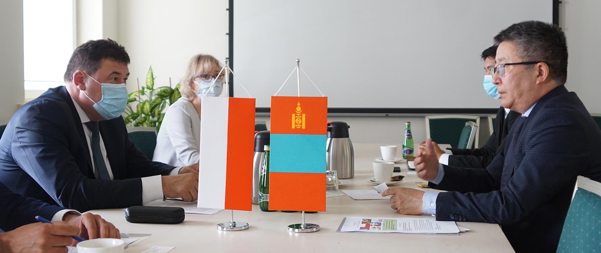 Ryszard Bartosik, Secretary of State, with the Ambassador Extraordinary and Plenipotentiary of Mongolia (photo. Ministry of Agriculture and Rural Development)