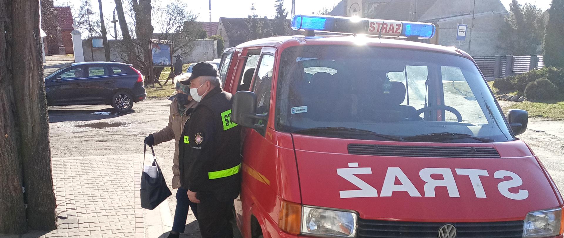 Dowóz seniorów na szczepienia