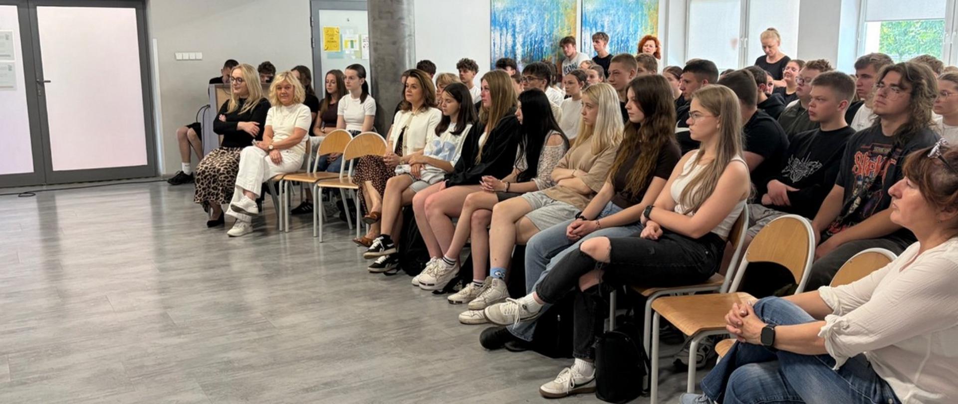 Inauguracja programu edukacyjnego „#MłodziŚwiadomi” w ZSGH w Kaliszu
