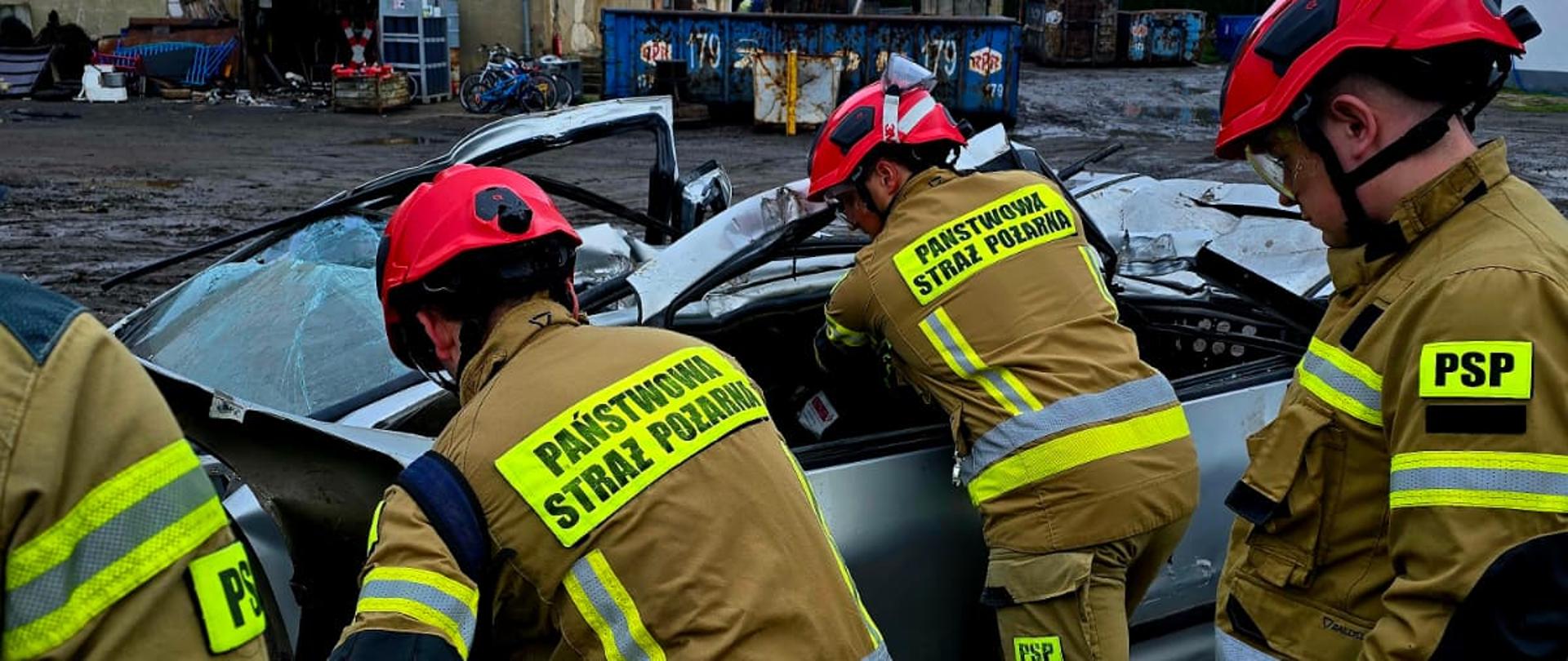 Doskonalenie zawodowe strażaków z ratownictwa technicznego