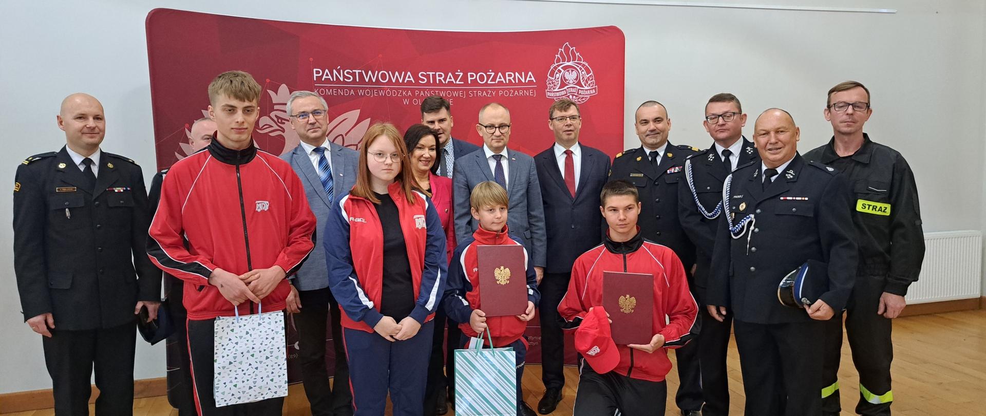 Uroczystość wręczenia promes dla MDP