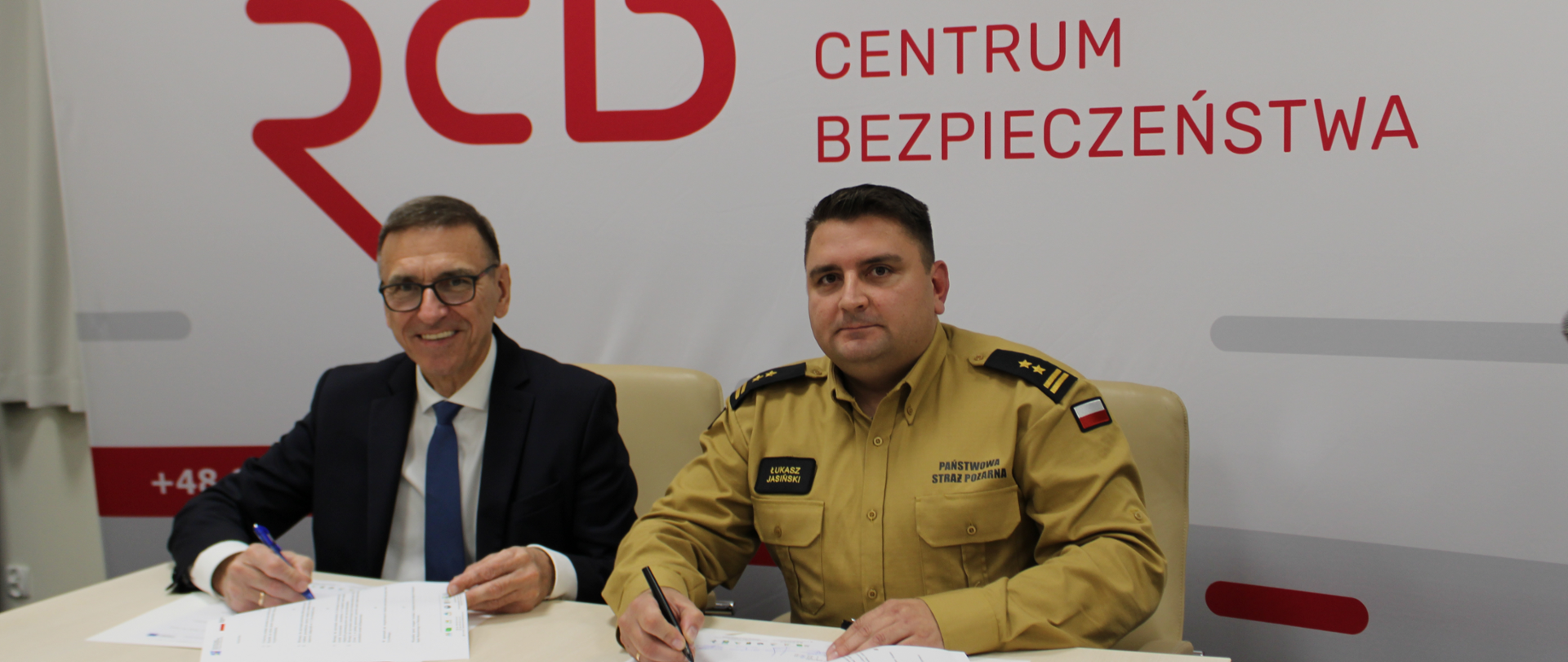 PRZEKAZANIE SPECJALISTYCZNEGO SPRZĘTU W UŻYCZENIE KOMENDZIE MIEJSKIEJ PSP W OLSZTYNIE ORAZ JEDNOSTCE OSP OLSZTYN-GUTKOWO