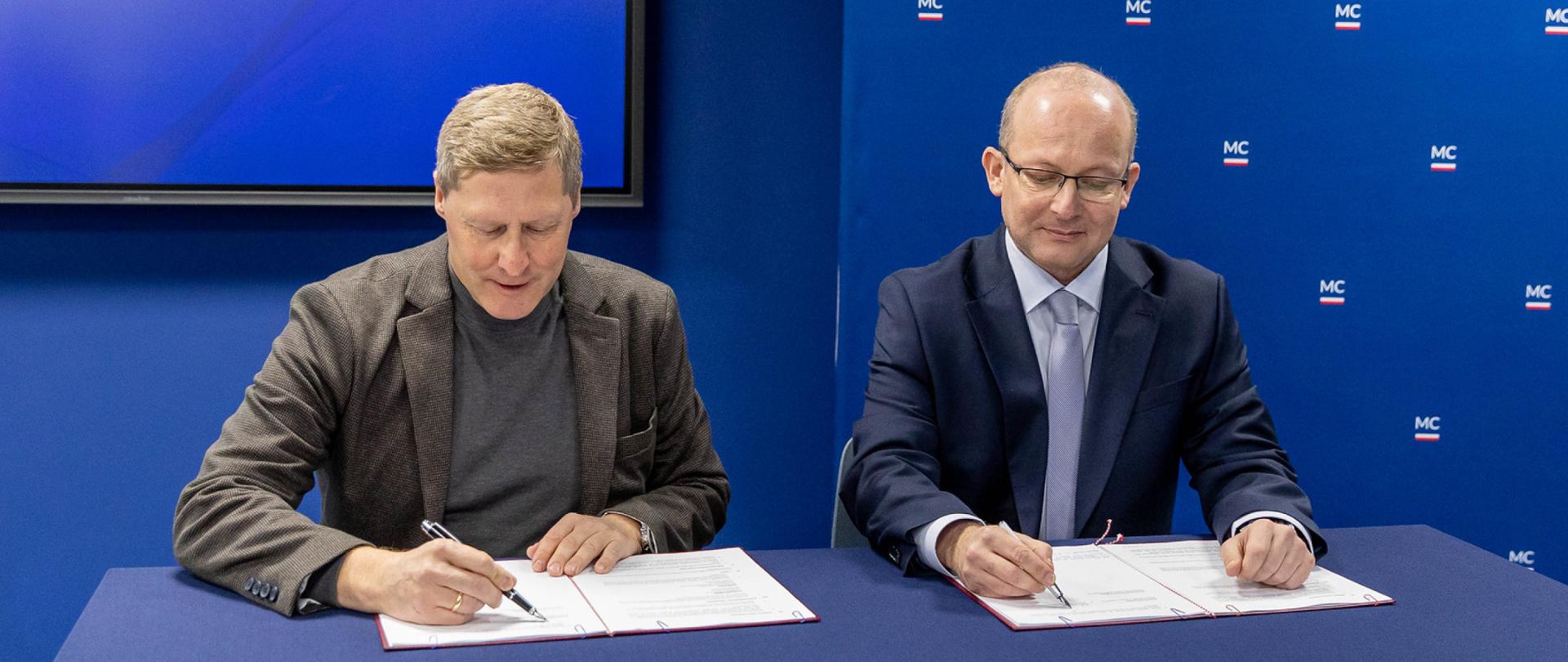 T-Mobile Polska nowym partnerem programu PWCyber