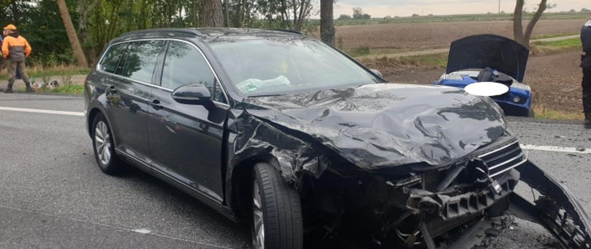 Zdjęcie przedstawia samochód osobowy marki Volkswagen Passat