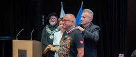 Prof. Mirosław Bałka oraz Jerzy Owsiak uhonorowani Złotymi Medalami „Gloria Artis”, fot. ASP