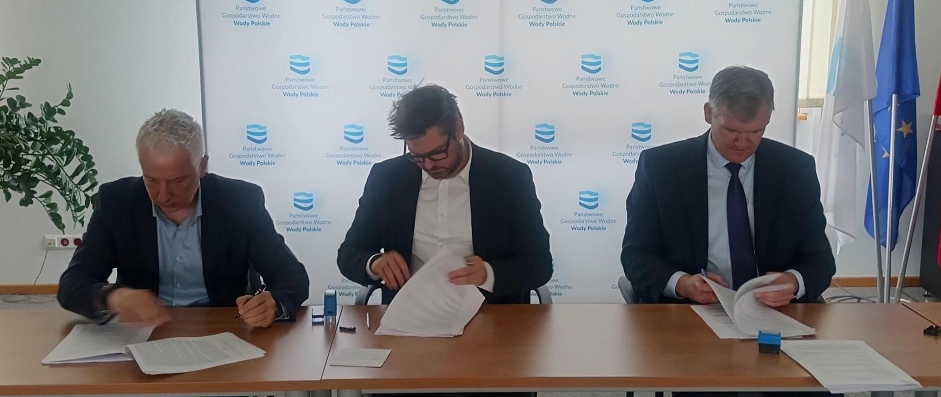 Podpisanie umowy na opracowanie koncepcji programowo - przestrzennej wraz z raportem oddziaływania na środowisko dla budowy zbiornika Wodnego Bzin w Skarżysku Kamiennej