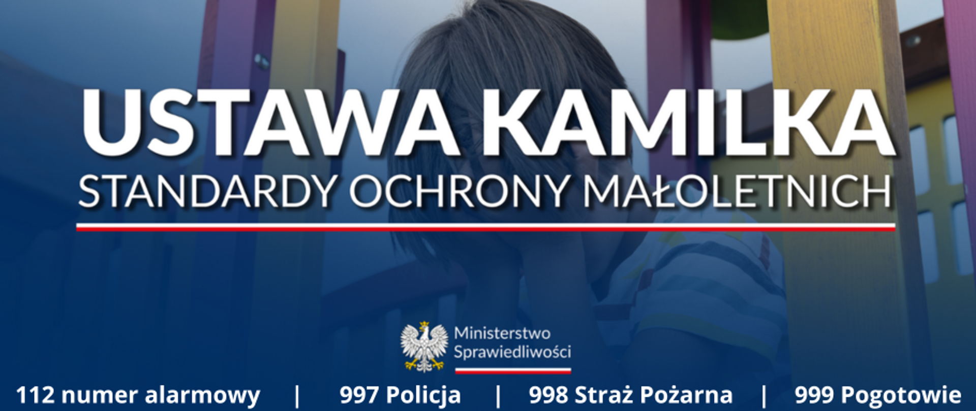 Baner dotyczący Standardów ochrony małoletnich z numerami alarmowymi do służb