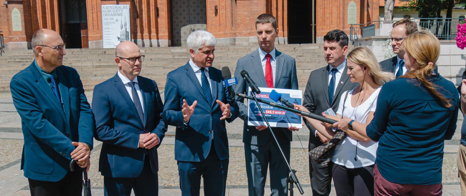 Blisko 147 mln zł rządowego wsparcia dla 229 obiektów: Zabytki w województwie podlaskim odzyskają dawny blask