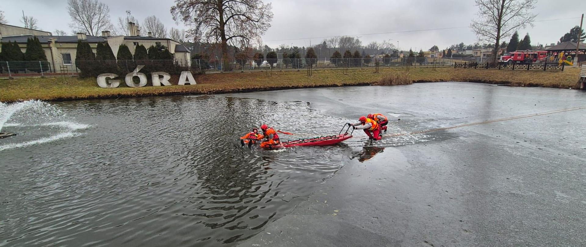 Ćwiczenia na lodzie