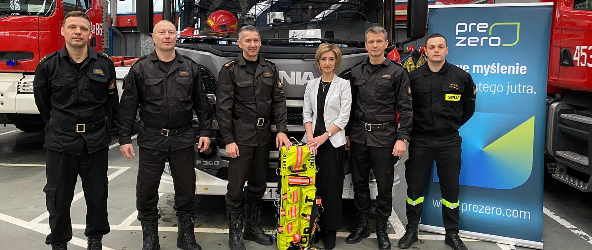 Przekazanie sprzętu dla Jednostki Ratowniczo Gaśniczej w Knurowie